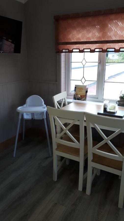 Suzies Self Catering Belmont Appartement Belmont  Buitenkant foto